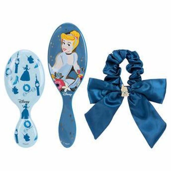 NIB Disney Wetbrush Cinderella Detangling Accessory Bundle - Picture 6 of 9